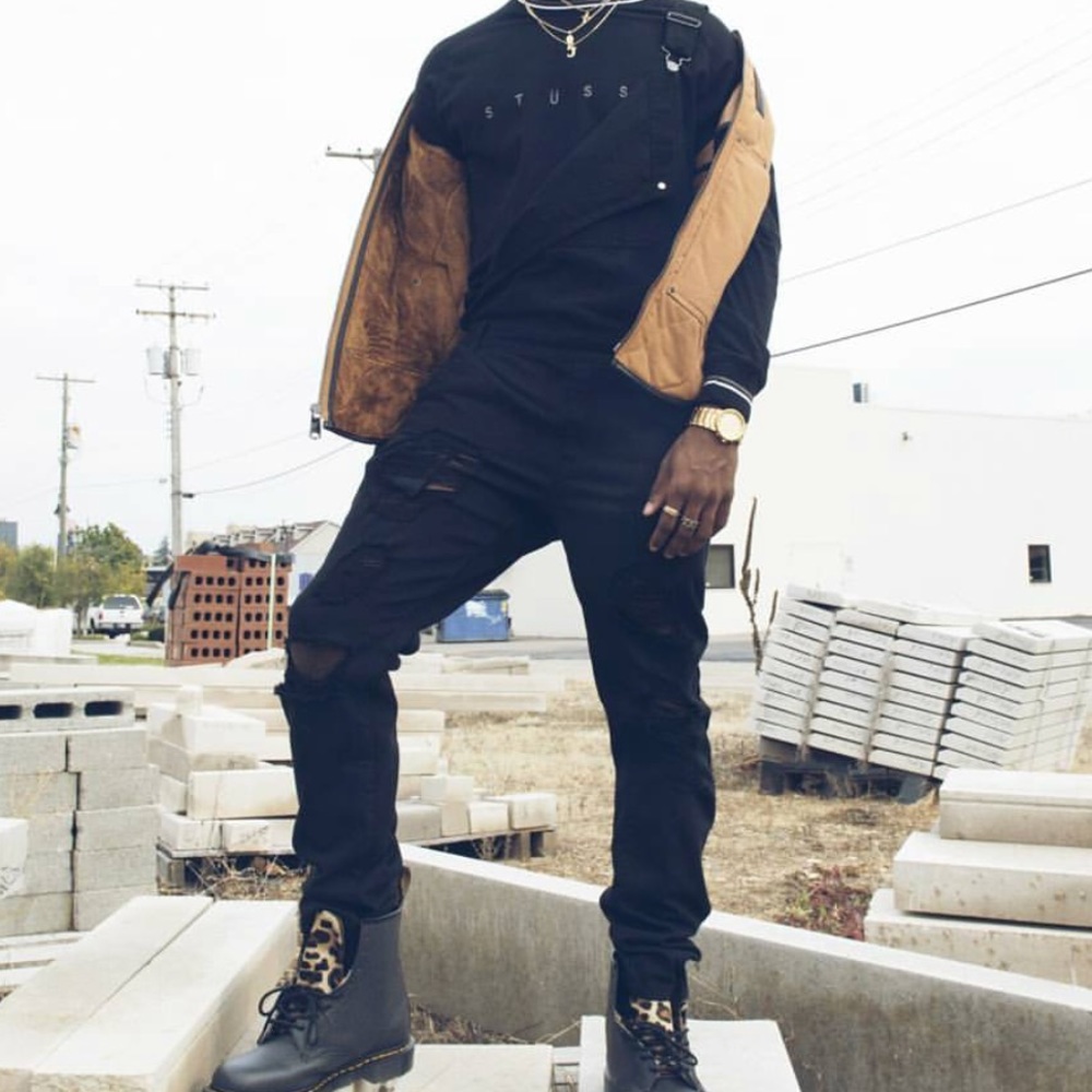 Forever 21 Distressed Overalls (Black)